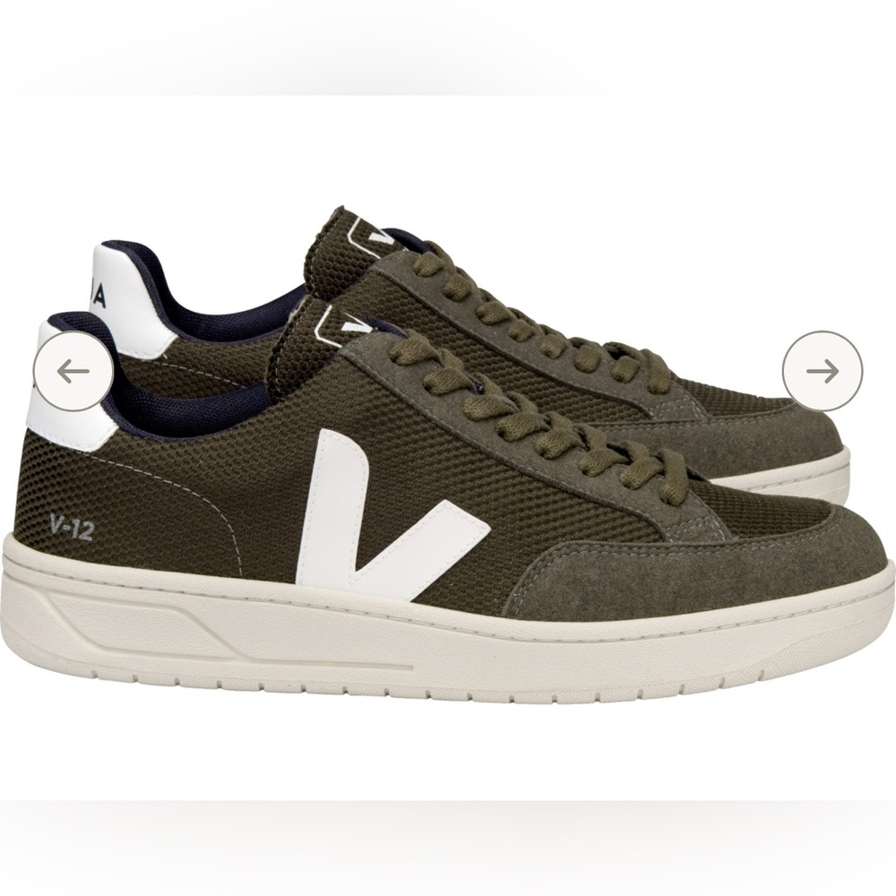 VEJA V-12 B-Mesh Sneaker